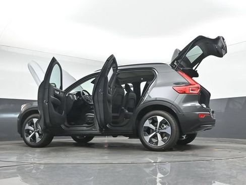 New 2026 Volvo XC40 B5 Plus w/ Climate Package AWD/4WD image 47