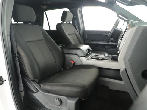 Used 2018 Ford Expedition XLT w/ Cargo Package RWD image 19