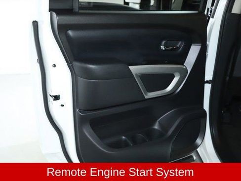 Used 2024 Nissan Titan SV w/ SV Convenience Package image 14