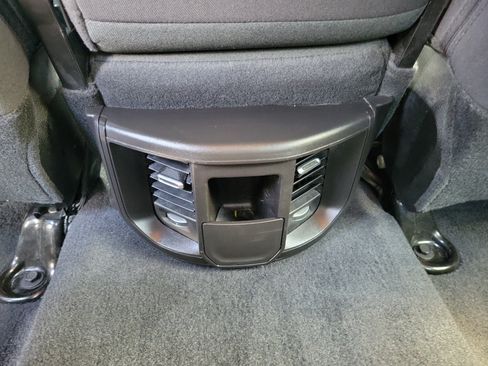 Used 2025 RAM 2500 Big Horn AWD/4WD image 9