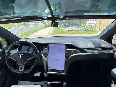 Used 2020 Tesla Model X Performance AWD/4WD image 28