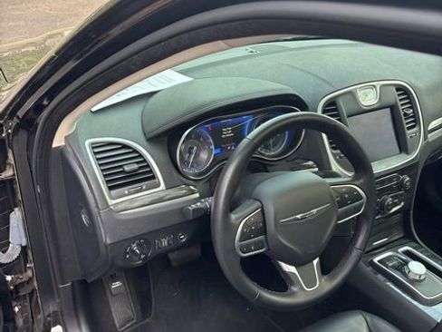 Used 2021 Chrysler 300 Touring L w/ Popular Equipment Group image 28