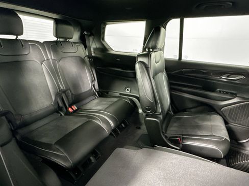 Used 2023 Jeep Grand Cherokee L Laredo image 27