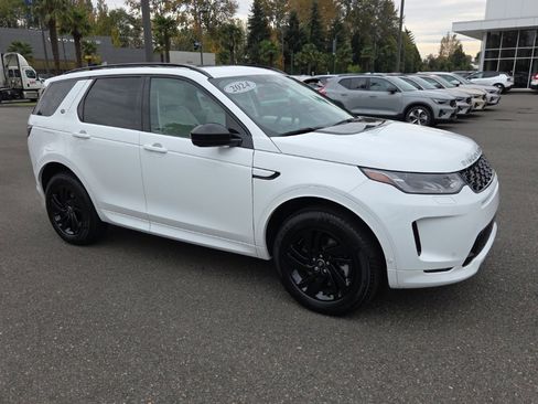 Certified 2024 Land Rover Discovery Sport S image 8