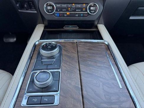 Certified 2020 Ford Expedition Platinum image 21