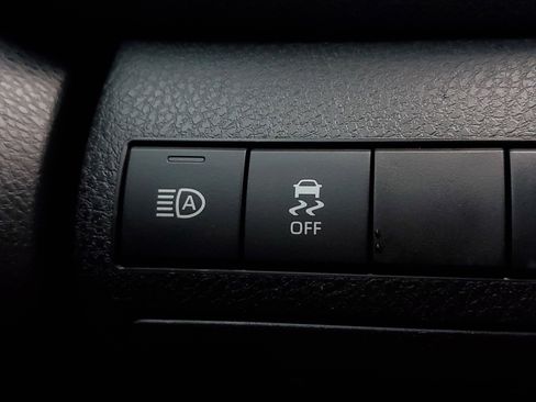 Certified 2022 Toyota Camry LE image 30