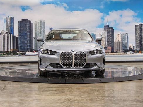 Used 2025 BMW 430i xDrive Coupe w/ Premium Package image 3