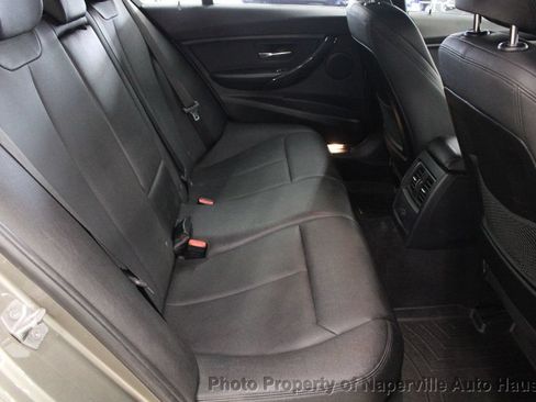 Used 2018 BMW 320i xDrive Sedan AWD/4WD image 29