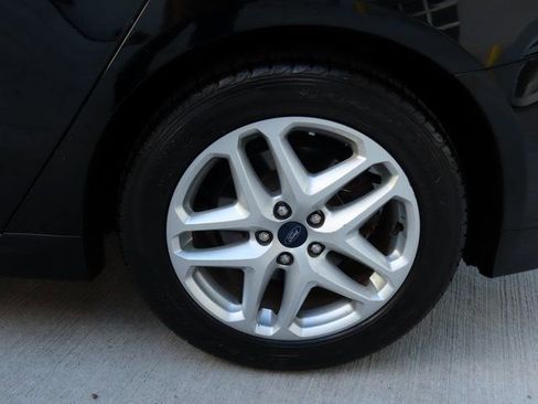 Used 2016 Ford Fusion SE w/ Equipment Group 202A image 39