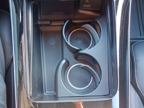 Used 2024 Mercedes-Benz GLC 300 4MATIC image 20