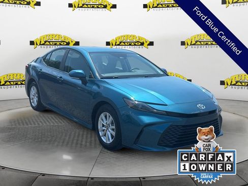 Used 2025 Toyota Camry LE FWD image 10