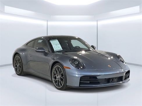 Used 2025 Porsche 911 Carrera image 9