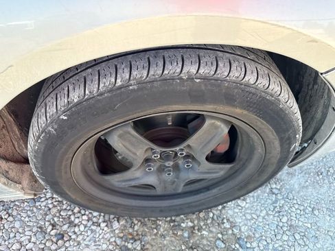 Used 2009 Chevrolet Malibu LS image 33