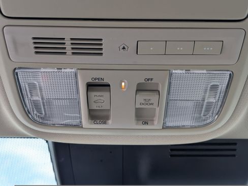 Used 2017 Honda CR-V Touring image 26