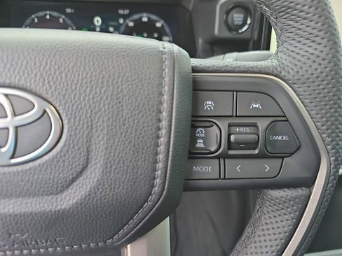 Certified 2025 Toyota Tacoma Limited image 17