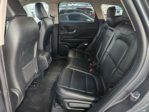 Used 2023 Lincoln Corsair FWD w/ Rear Removable Package Tray image 13