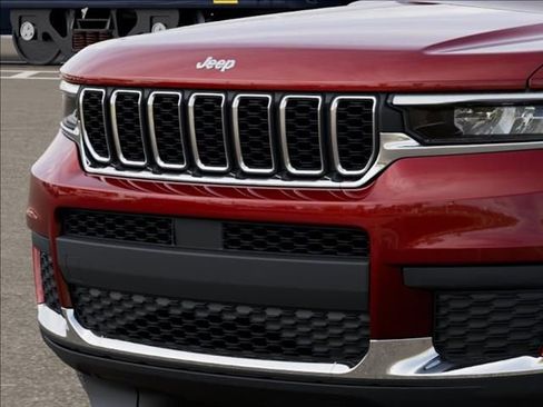 New 2026 Jeep Grand Cherokee L Laredo image 11