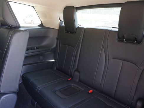 Used 2023 INFINITI QX60 Luxe w/ Performance Audio Package FWD image 16