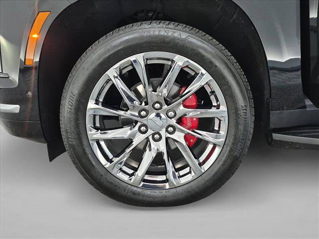 Used 2025 Cadillac Escalade Premium Luxury w/ LPO, Radiant Package RWD image 28