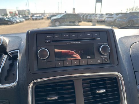 Used 2014 Dodge Grand Caravan SE w/ Quick Order Package 29E SE FWD image 50