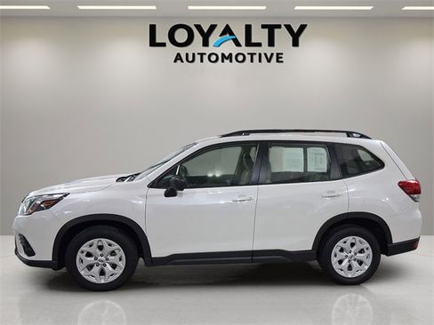 Used 2023 Subaru Forester image 2