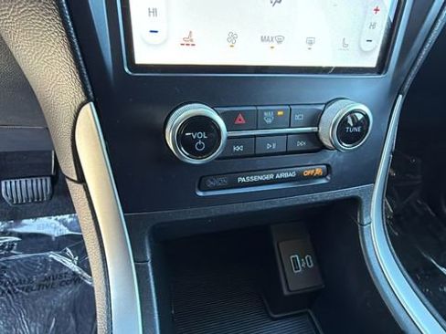 Used 2023 Ford Edge SEL image 14