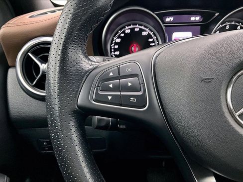 Used 2019 Mercedes-Benz GLA 250 image 21