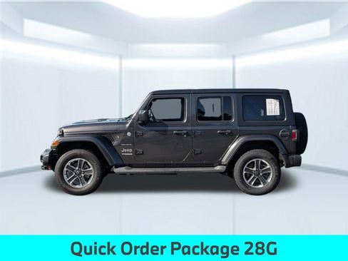 Used 2019 Jeep Wrangler Unlimited Sahara AWD/4WD image 2