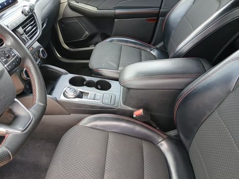 Used 2023 Ford Escape ST-Line AWD/4WD image 16