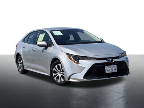 Used 2022 Toyota Corolla LE w/ Carpet Mat Package (TMS) FWD image 1