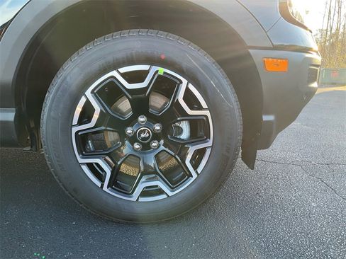 New 2025 Ford Bronco Sport Outer Banks w/ Outer Banks Tech Package+ image 10