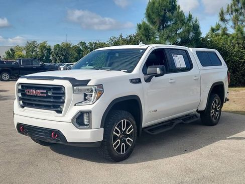 Certified 2022 GMC Sierra 1500 AT4 w/ AT4 Preferred Package AWD/4WD image 2