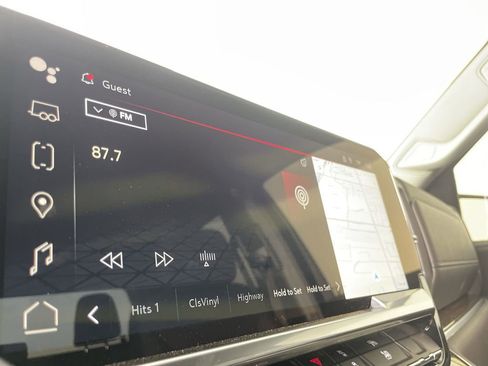 Used 2025 GMC Sierra 1500 SLE RWD image 13