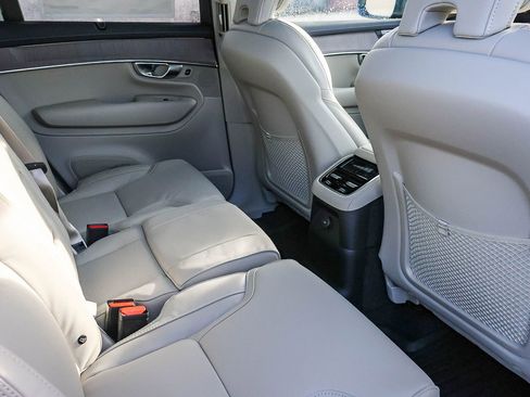 New 2026 Volvo XC90 T8 Ultra w/ Protection Package Premier image 20