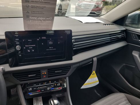 Certified 2025 Volkswagen Jetta S image 20