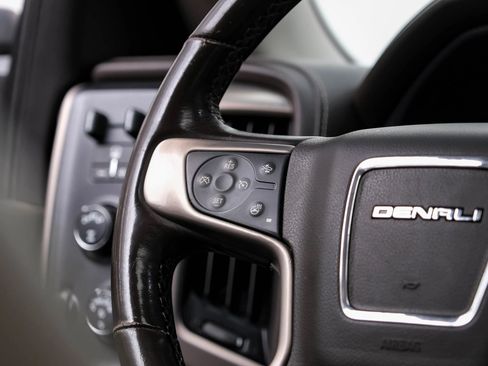 Used 2018 GMC Sierra 2500 Denali w/ Duramax Plus Package AWD/4WD image 18
