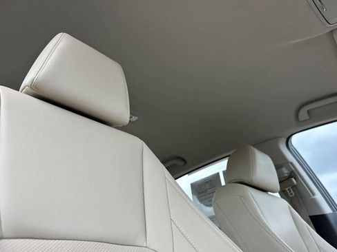 Certified 2018 Honda Clarity Touring image 18