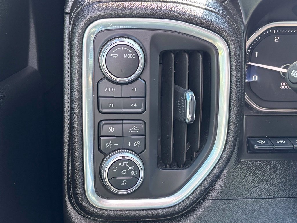 Used 2020 GMC Sierra 2500 Denali w/ Denali Ultimate Package AWD/4WD image 34