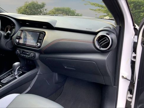Used 2024 Nissan Kicks SR w/ SR Premium Package FWD image 25