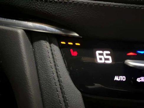 Used 2024 Cadillac XT6 Luxury AWD/4WD image 55