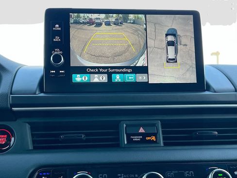 Used 2025 Honda Pilot Black Edition image 14
