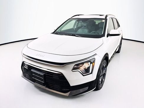 Certified 2023 Kia Niro EX Touring image 1