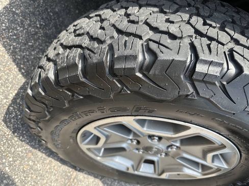 Used 2013 Jeep Wrangler Rubicon w/ Connectivity Group AWD/4WD image 17