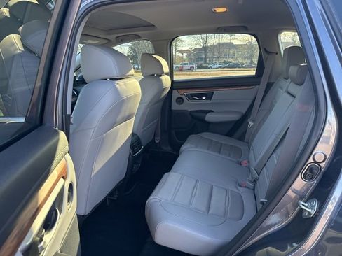 Used 2020 Honda CR-V Touring image 10