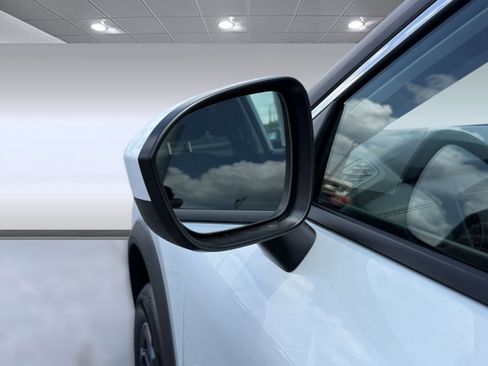 Certified 2026 Nissan Rogue SV FWD image 20