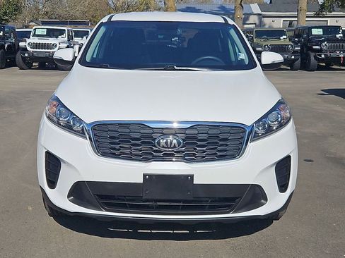 Used 2020 Kia Sorento LX image 2
