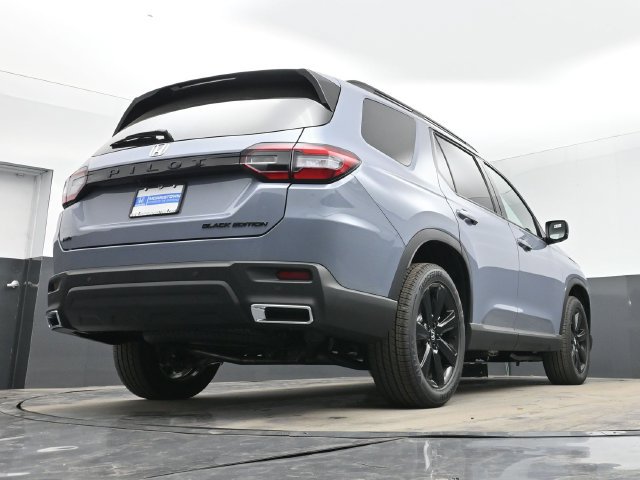 Used 2025 Honda Pilot Black Edition image 51