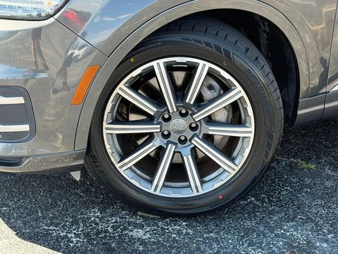 Used 2019 Audi Q7 2.0T Premium Plus w/ Premium Plus Package AWD/4WD image 3