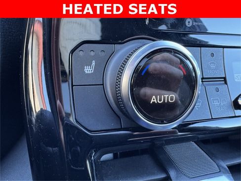 Certified 2022 Toyota Highlander XSE image 16