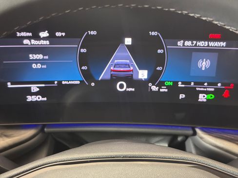 Used 2025 Audi Q5 Premium w/ Convenience Package image 18